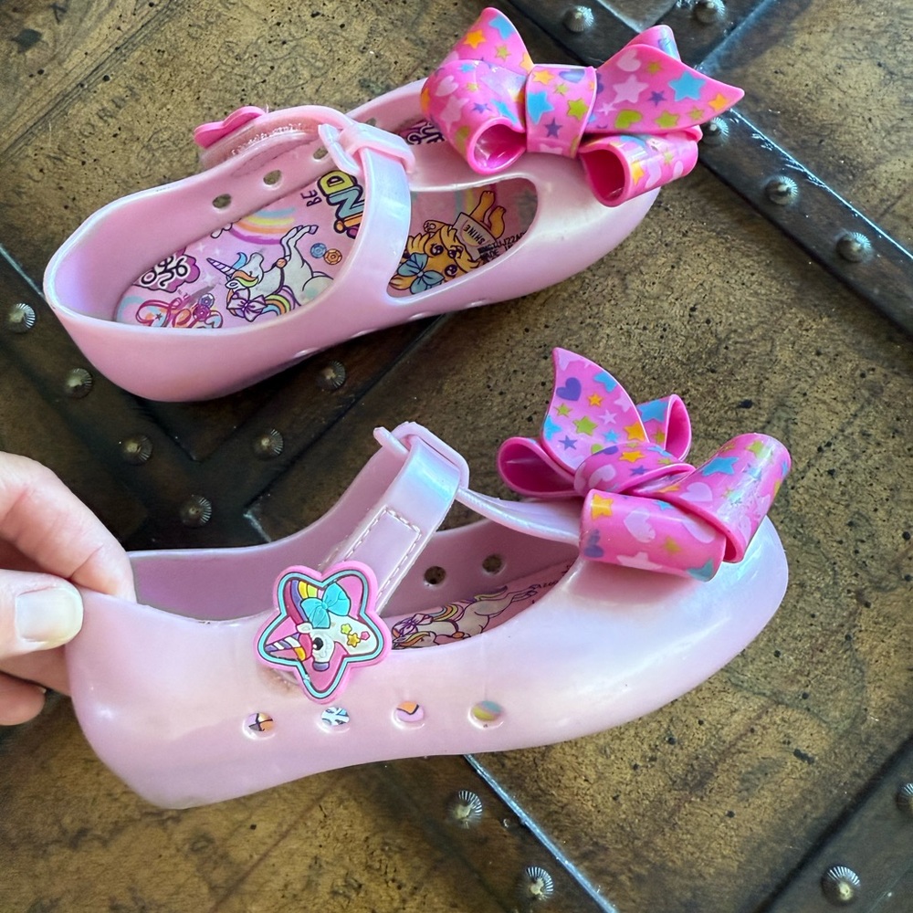 Jojo jelly shoes girls size 8 unicorns